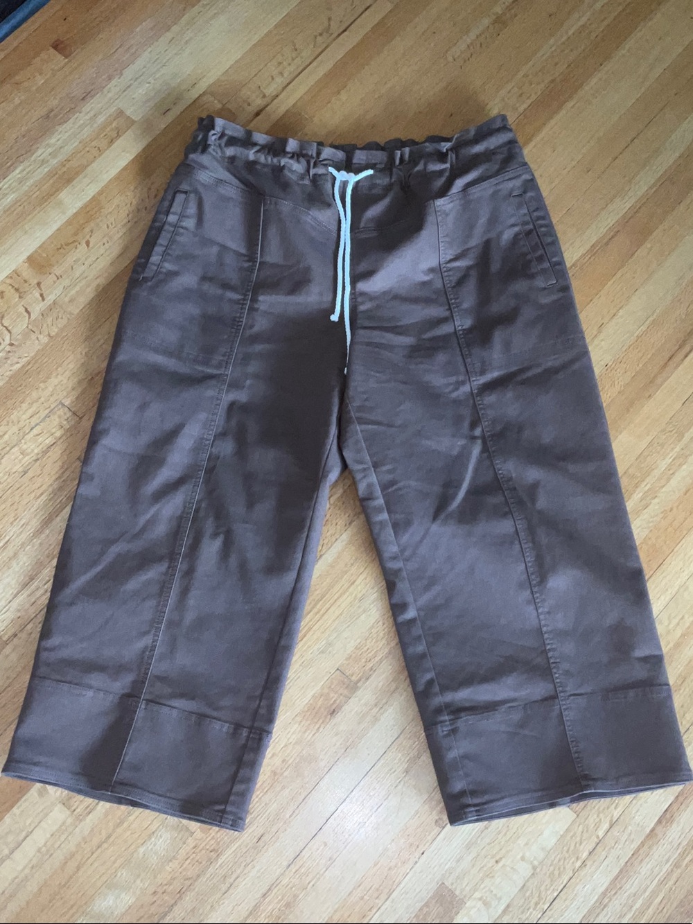 Jones New York Brown Drawstring Joggers with White Cord